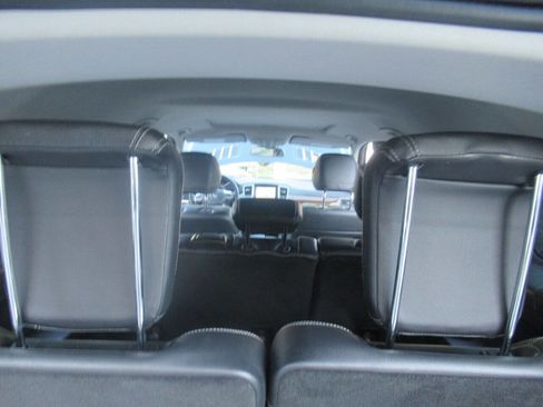 Used 2014 Mercedes-Benz GL 450 4MATIC image 28