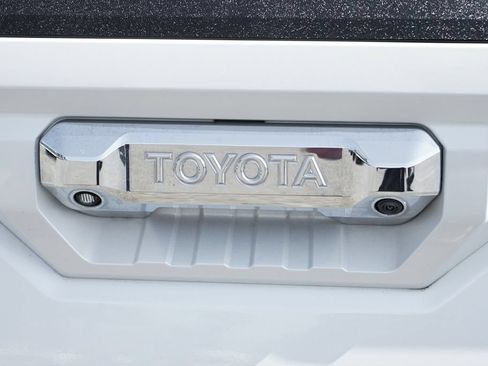 Used 2022 Toyota Tundra Limited AWD/4WD image 51
