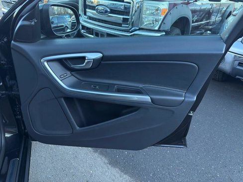 Used 2017 Volvo S60 T5 Dynamic w/ Vision Package image 52