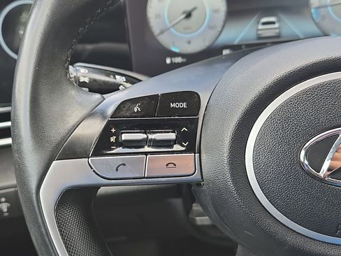 Used 2023 Hyundai Elantra SEL w/ Convenience Package image 16