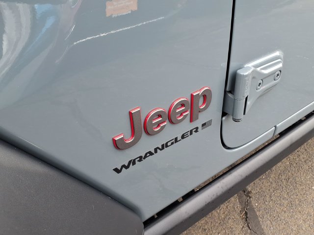 Certified 2025 Jeep Wrangler Unlimited Rubicon AWD/4WD image 13