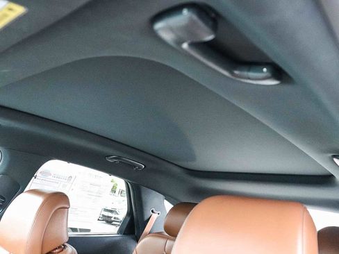 Used 2023 Genesis GV70 2.5T w/ Advanced Package image 27