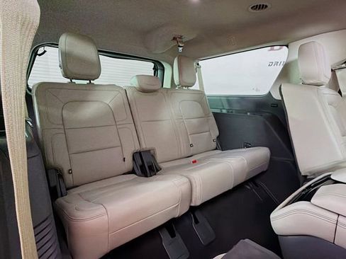 Certified 2023 Lincoln Navigator L Reserve RWD image 33