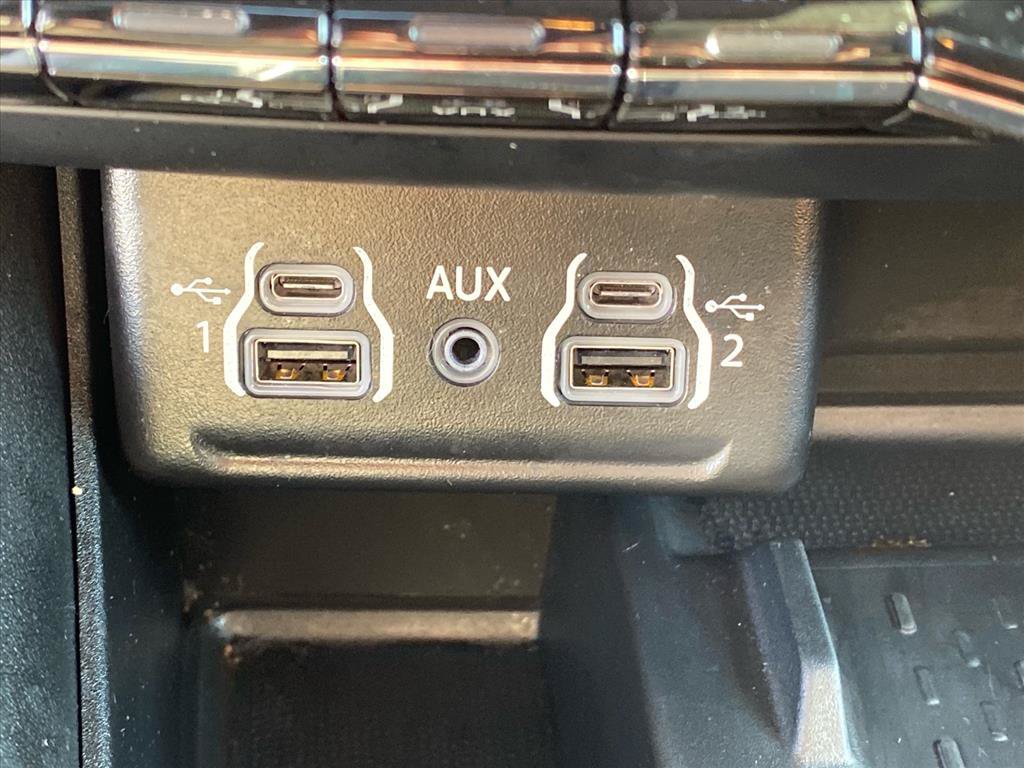 Used 2025 Dodge Durango GT AWD/4WD image 16