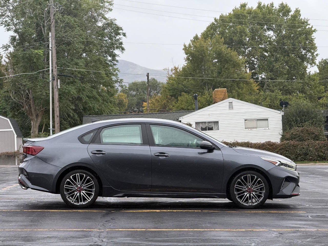 Used 2022 Kia Forte GT w/ GT Technology Package FWD image 6