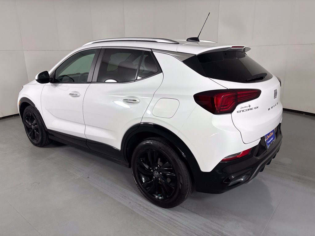 Used 2024 Buick Encore GX Sport Touring FWD image 6