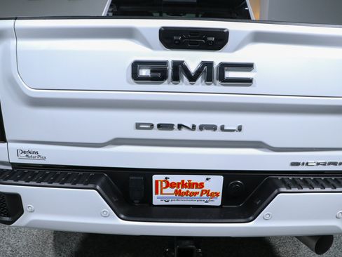 Used 2024 GMC Sierra 2500 Denali Ultimate w/ Max Trailering Package AWD/4WD image 8