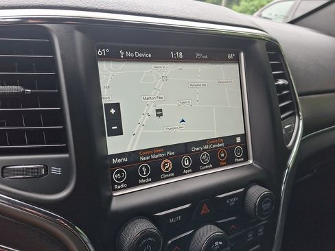 Used 2018 Jeep Grand Cherokee Limited AWD/4WD image 28