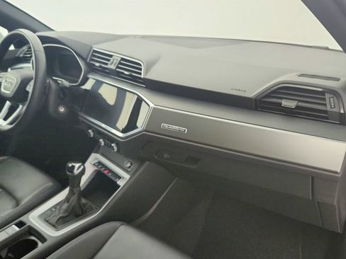 Used 2025 Audi Q3 2.0T Premium AWD/4WD image 28
