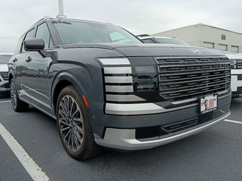 Used 2026 Hyundai Palisade Calligraphy AWD/4WD image 2