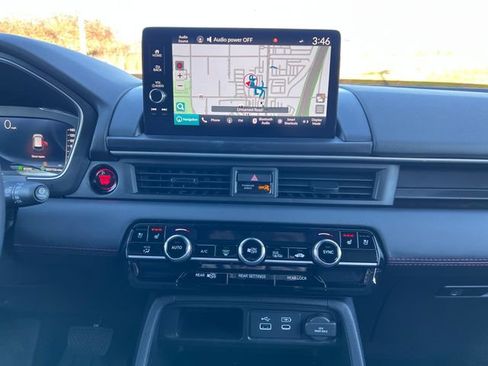 Certified 2025 Honda Pilot Black Edition image 26