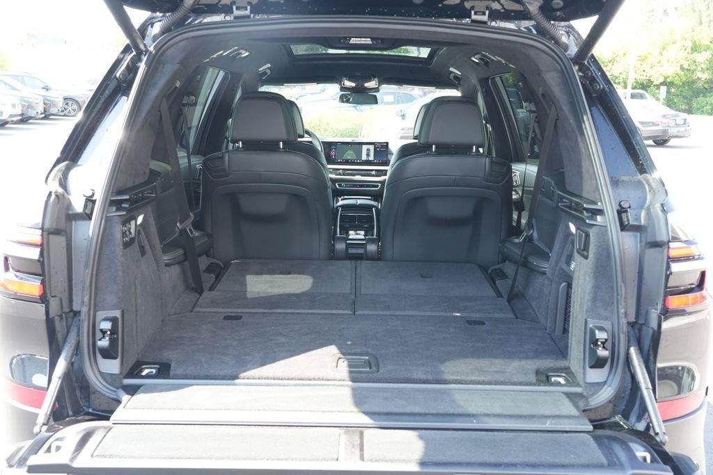 Used 2024 BMW X7 M60i w/ Executive Package AWD/4WD image 28