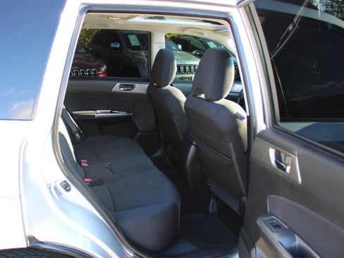 Used 2012 Subaru Forester 2.5X Premium w/ All-Weather Pkg image 27