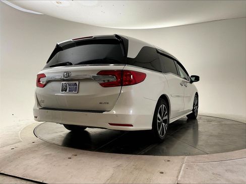 Used 2019 Honda Odyssey Elite image 4