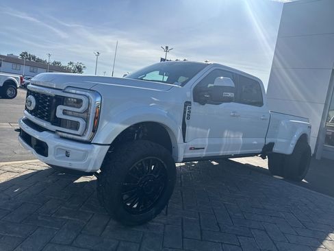 Used 2026 Ford F450 Platinum w/ FX4 Off-Road Package image 42