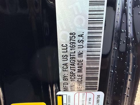 New 2026 Jeep Gladiator Sport AWD/4WD image 12