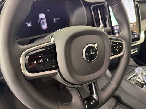 Certified 2025 Volvo XC90 T8 Ultra w/ Protection Package Premier AWD/4WD image 25