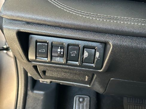 Used 2022 Subaru Outback Limited image 30