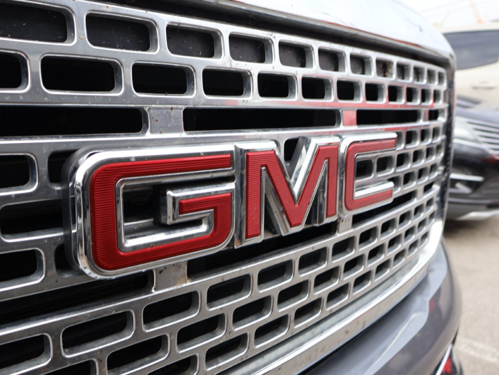 Used 2020 GMC Canyon Denali AWD/4WD image 3