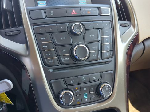 Used 2016 Buick Verano FWD image 10