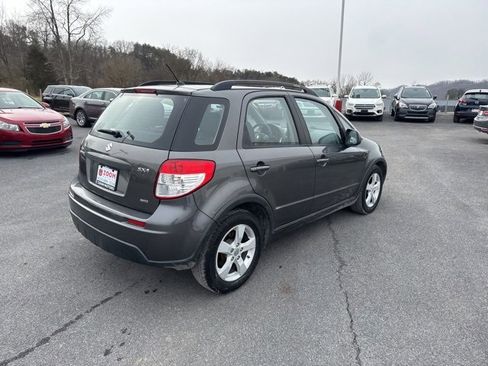 Used 2012 Suzuki SX4 Base image 8