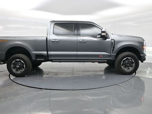 Used 2024 Ford F250 Platinum w/ Tremor Off-Road Package image 5