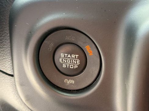 Used 2021 Jeep Wrangler Unlimited Rubicon AWD/4WD image 27