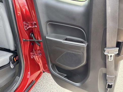 Used 2015 Chevrolet Colorado W/T w/ WT Convenience Package image 19