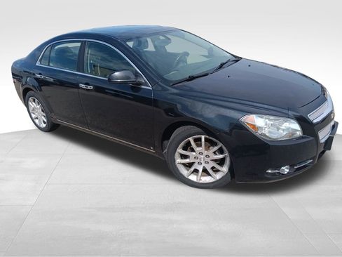 Used 2009 Chevrolet Malibu LTZ w/ HFV6 Engine Package image 8