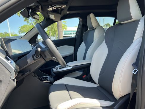 Used 2025 BMW X2 xDrive28i image 16