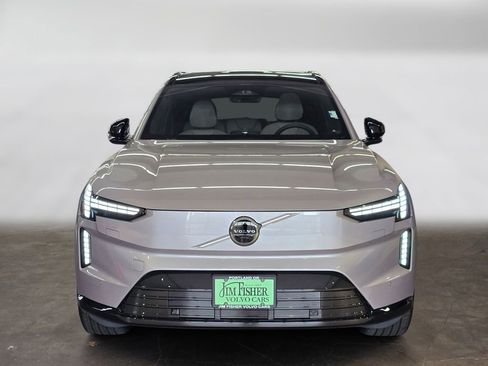 New 2026 Volvo EX90 Ultra image 2