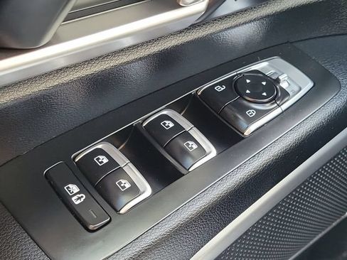 Used 2024 Kia Telluride S w/ S Sunroof Package FWD image 15