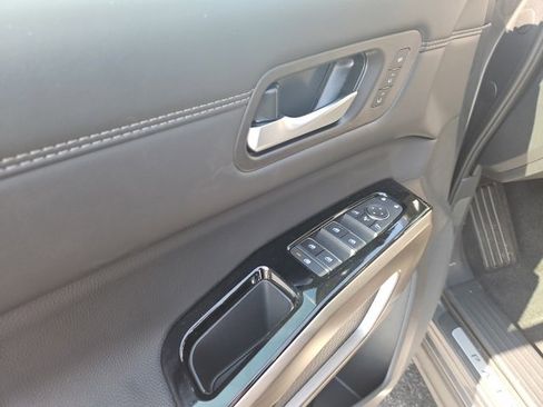 New 2025 Nissan Pathfinder Platinum image 23