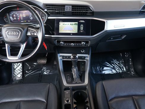 Used 2020 Audi Q3 2.0T Premium image 11