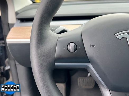 Used 2023 Tesla Model 3 Standard Range image 20