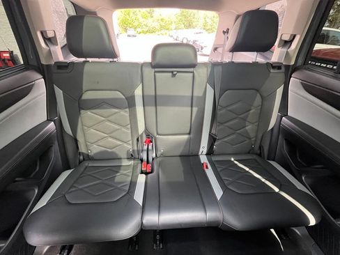 Certified 2024 Volkswagen Atlas Peak Edition SE AWD/4WD image 27