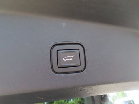 Used 2024 Cadillac Lyriq Sport AWD/4WD image 39