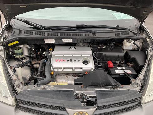 Used 2004 Toyota Sienna XLE image 42