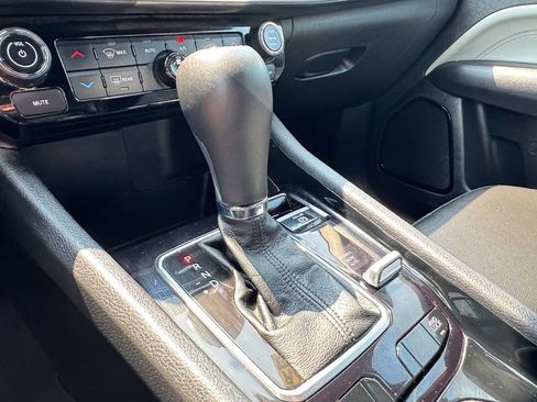 Used 2025 Jeep Compass Limited AWD/4WD image 28