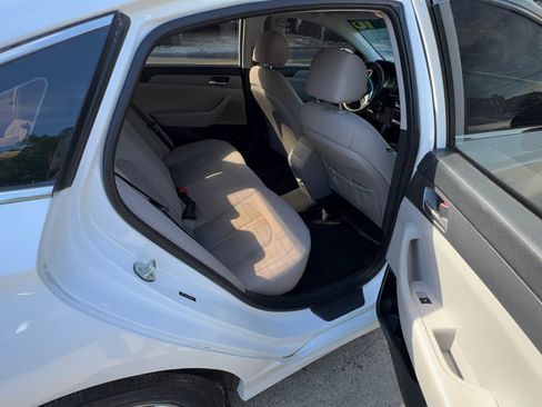 Used 2018 Hyundai Sonata SE image 11