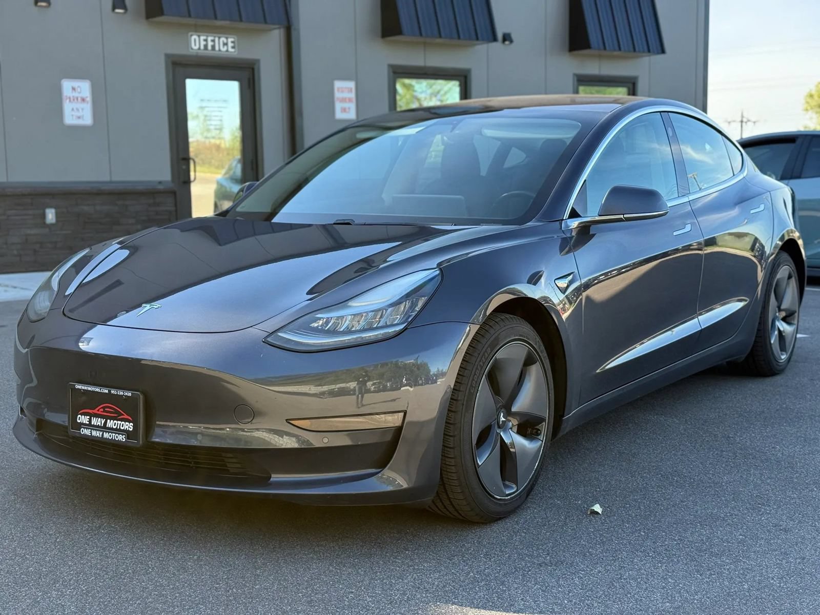Used 2018 Tesla Model 3 Long Range AWD/4WD image 1