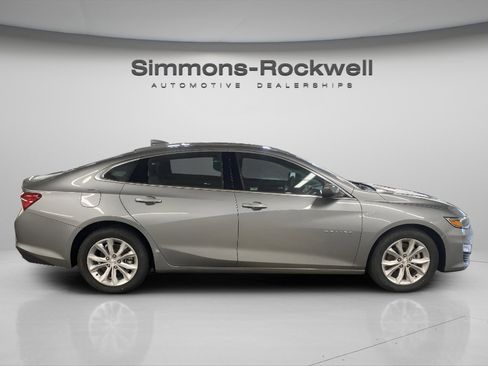 Used 2024 Chevrolet Malibu LT image 4