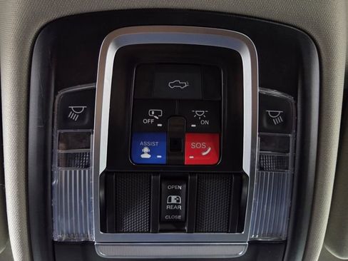 Used 2024 RAM 3500 Laramie image 29