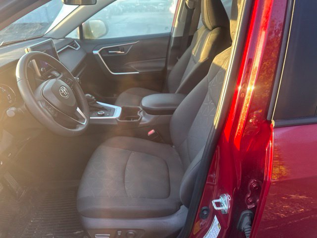 Used 2024 Toyota RAV4 XLE w/ Convenience Package AWD/4WD image 12