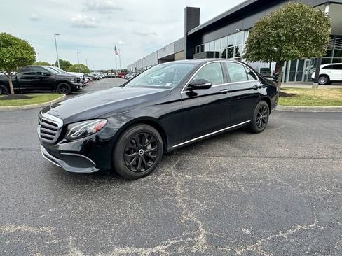 Used 2020 Mercedes-Benz E 350 4MATIC Sedan image 4