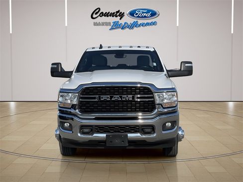 Used 2024 RAM 3500 Big Horn image 12