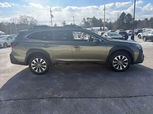 Used 2023 Subaru Outback Limited XT image 4