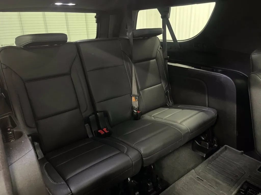 Used 2024 GMC Yukon XL Denali w/ Advanced Technology Package AWD/4WD image 16