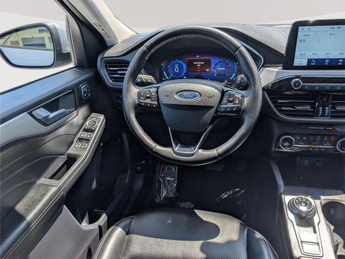 Used 2022 Ford Escape SEL w/ Technology Package AWD/4WD image 16