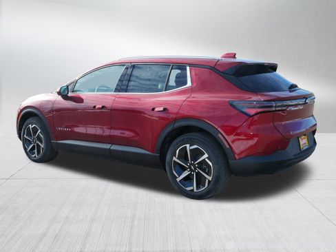 New 2026 Chevrolet Equinox EV LT image 2